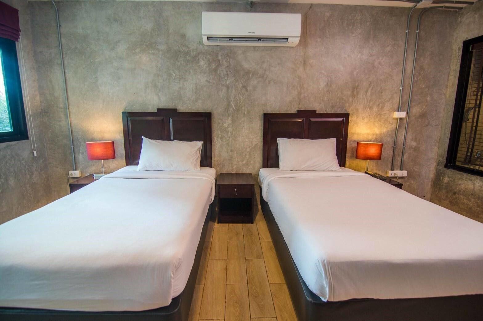 Prestige Chiang Mai Hotel Exterior photo