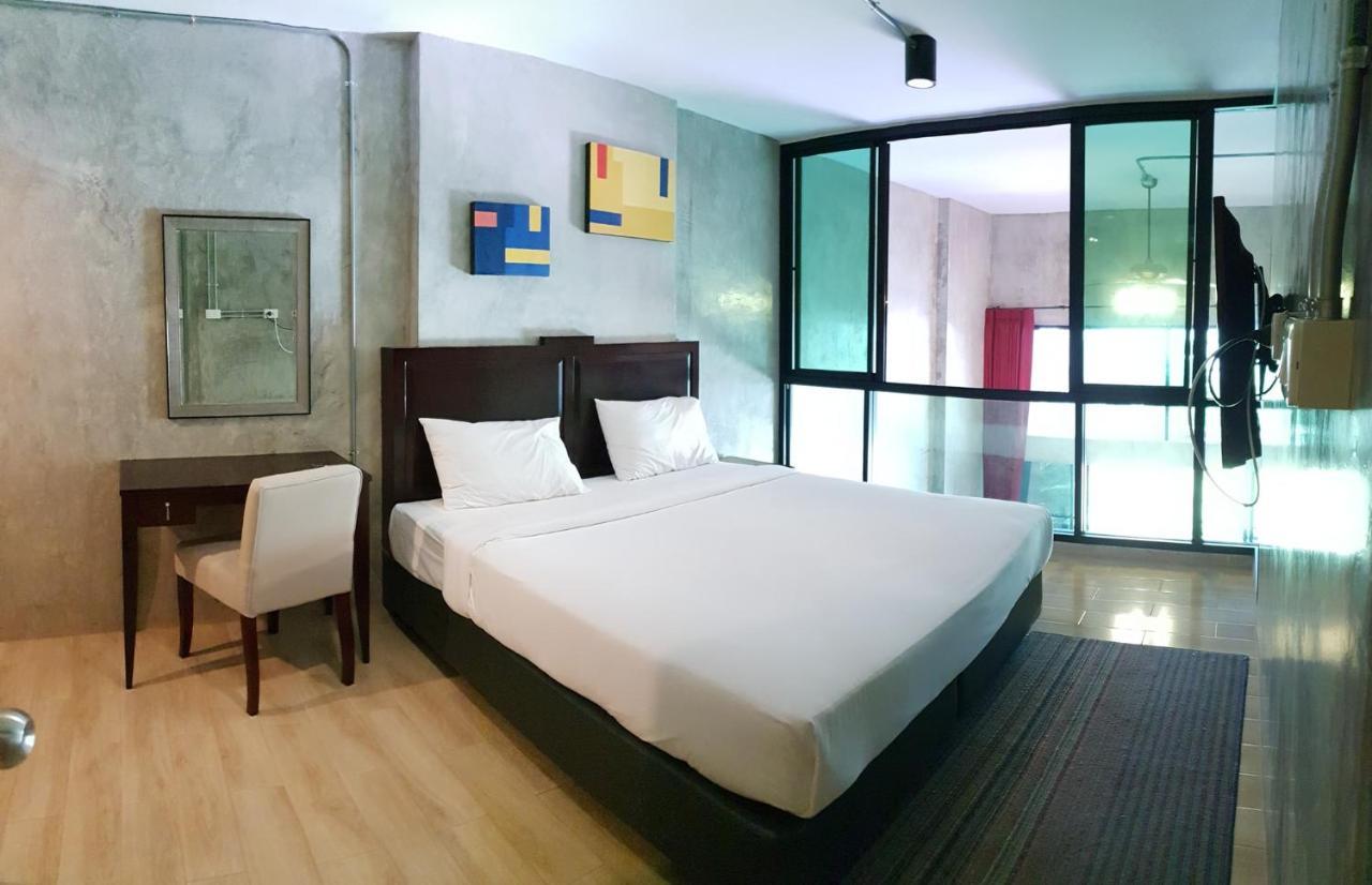 Prestige Chiang Mai Hotel Exterior photo